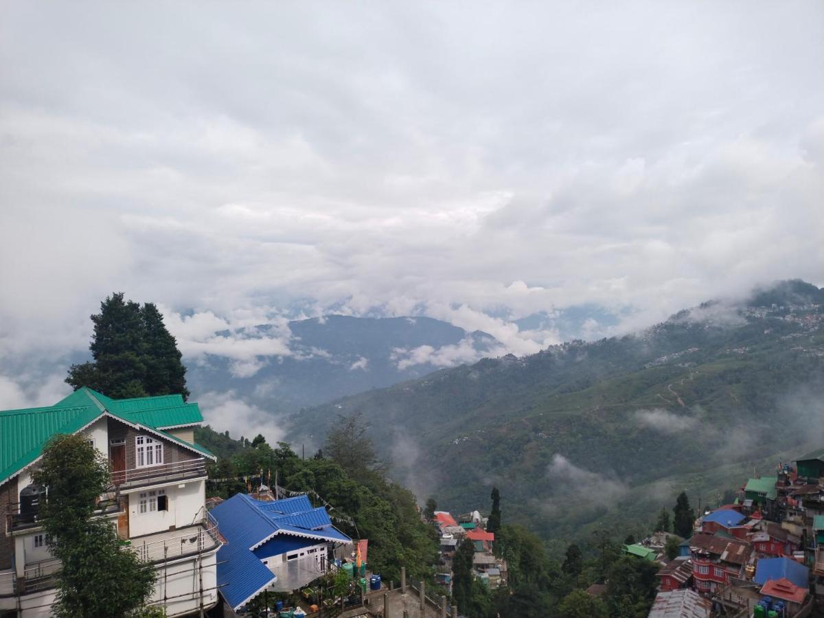 Dew Drops Guest House Darjeeling  Esterno foto