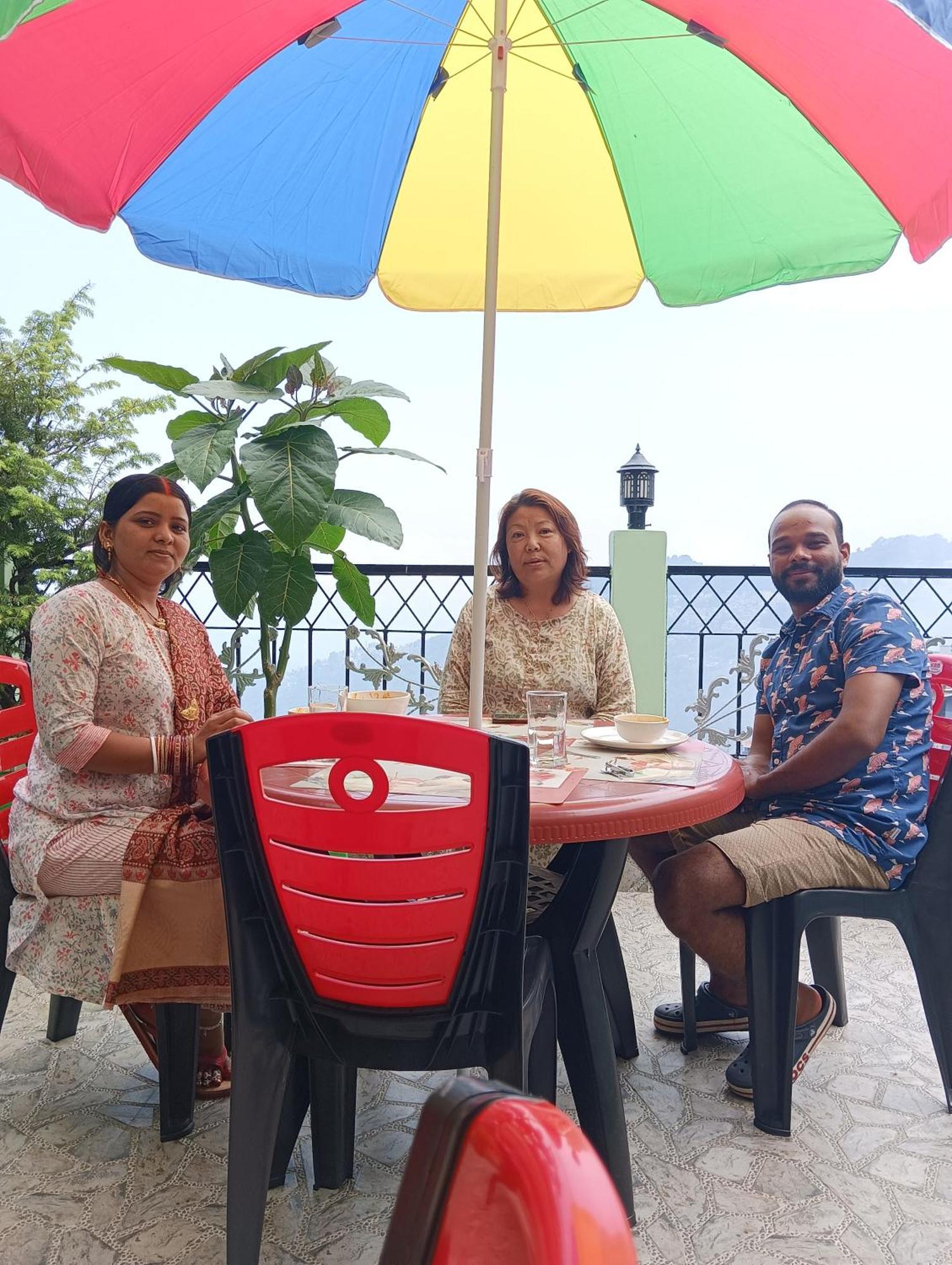 Dew Drops Guest House Darjeeling  Esterno foto